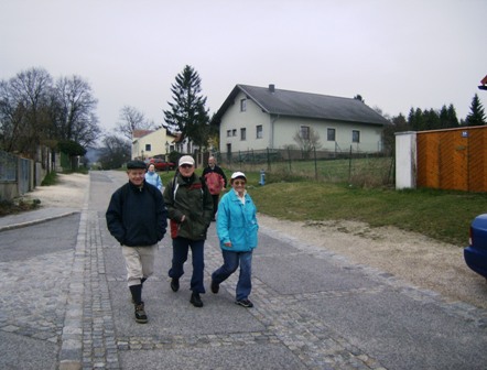 Wanderer in Gro Engersdorf