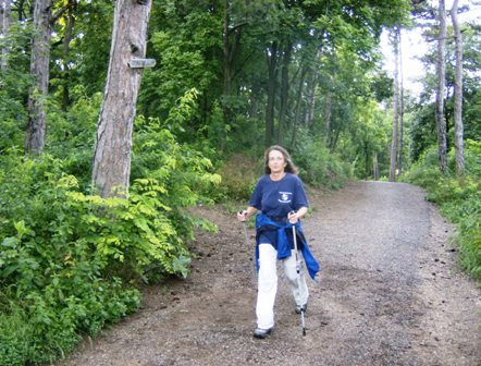 Karin durch den Wald 'Am Liechtenstein'