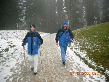 Karin Reiter und Obmann Gerhard Hold im Bergaufschritt