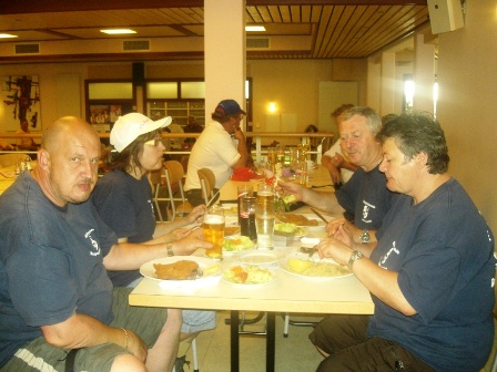 Nach den Anstrengungen ist ein anständiges Mittagsmahl hochverdient