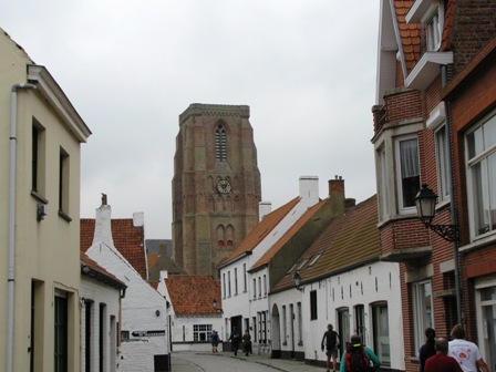 Die Kirche von Lissewege - wo ist der Turm?