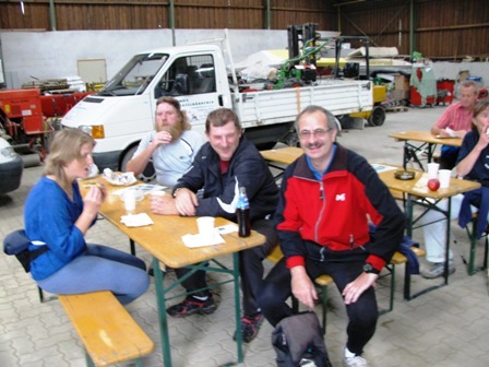 Robert Schmidl sowie Elisabeth und Christian Laczkovits an der 2.K+L in Untergrafendorf