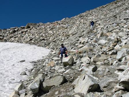 Elegant wie Steinböcke - Quaxi und Zirberl im Abstieg vom Muttenjoch