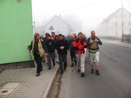Und los gehts für die erste Gruppe der Marathonis