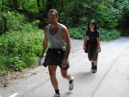 Ernst und Ruth im Anstieg zur 2. K+L vor der Wienerhütte