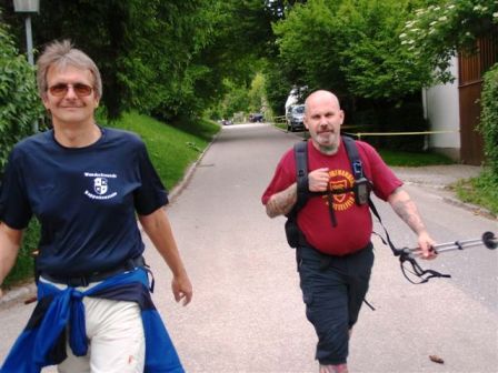 Helmut und Gepetto im Sauseschritt (da fliegen die Haare - zumindest bei Helmi)