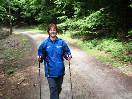 Monika hat auch heute wieder ein flottes Tempo drauf (und das nach dem vortägigen Marathon)