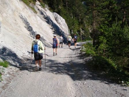 Die Marathongruppe beim Abstieg...