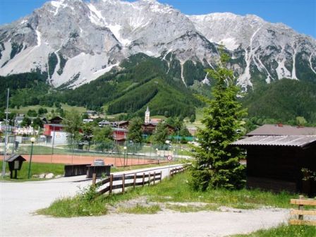 ...sowie mit dem Dachstein als Hintergrund