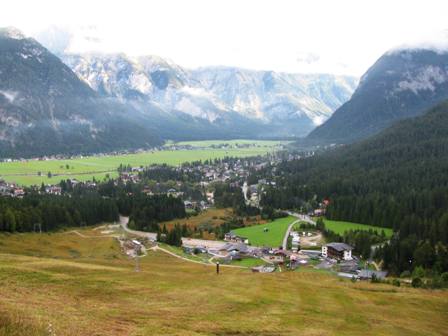 Blick nach Weidach und zum Wettersteingebirge