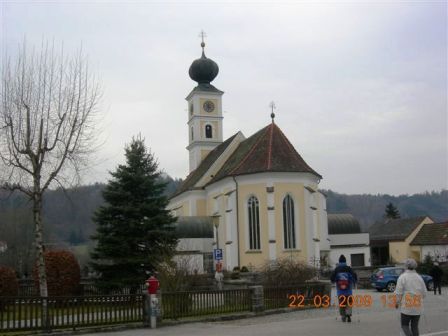 Die Kirche von Wernstein am Inn - das Ziel ist leider schon erreicht