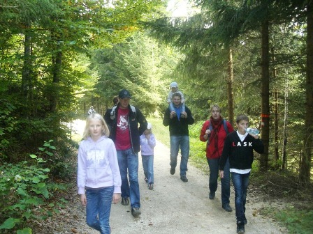 Zwei Familien aus Knigswiesen genieen die herrliche Wanderung...