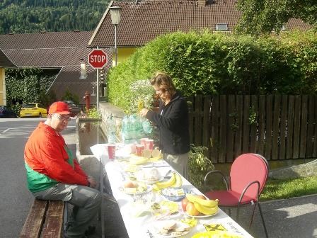 ...werden Gratis-Obst und Mineralwasser bereitgestellt