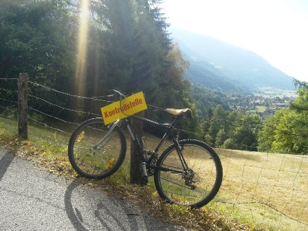 Die 2.Kontrolle im Anstieg...