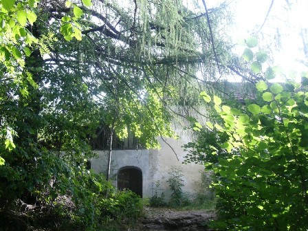 ...vor dem Wirtschaftsgebäude der Burg