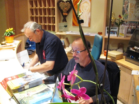 Prsident Franz Kirchweger und Vizeprsident Rudolf Bruml im Stre am Start
