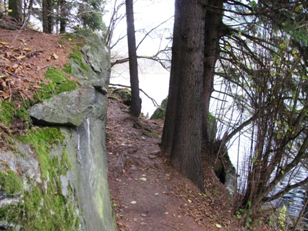Zwischen Fels und Wasser