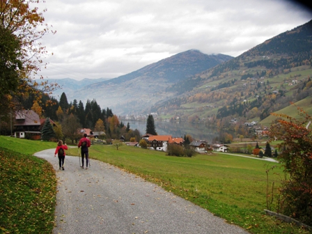 Fernblick ins Tal zum Feldsee