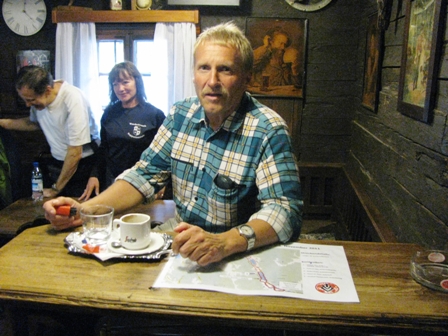 Gerhard Schlatter kontrolliert auch an der 5. K+L im Gasthof Tischlerwirt