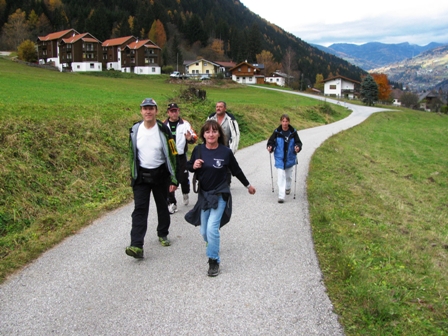 Gut gelaunt gehts ber die letzten Kilometer