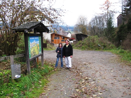 Sigi und Bingo-Bongo beim Eingang zur 'Gragger-Schlucht'