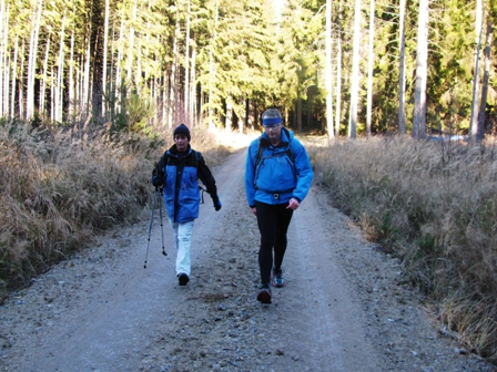 Karin und Harald im Wald nach Josefsdorf