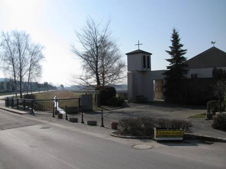 Die Kapelle in Unterrohrbach und das Bchlein durch den Ort