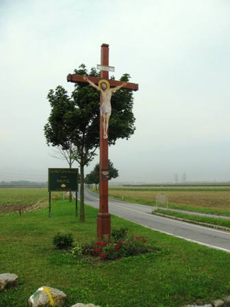 Das schne Kreuz an der Ortseinfahrt von Leitzersdorf