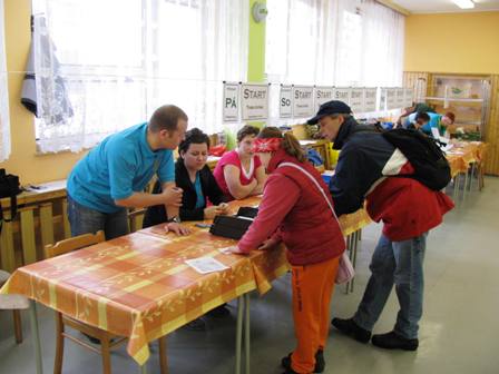 ...die Damen und Herren beim Start...