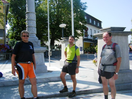 Am Hauptplatz von Fernitz wird zusammengewartet