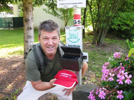 Mario Novosel vor der (leeren) Kontrollstelle im Wolfsgraben