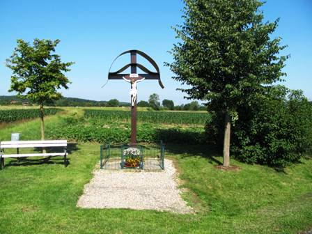 Schönes Kreuz am Wegesrand