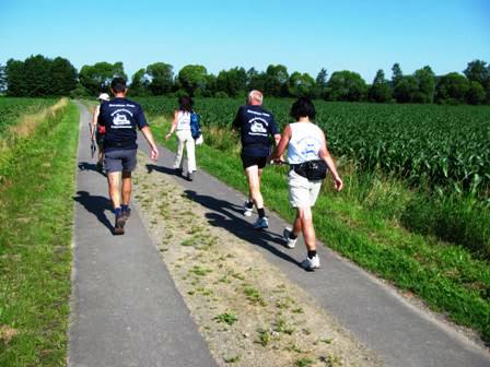 Brettlebene Strecke zwischen Mais und Kürbis