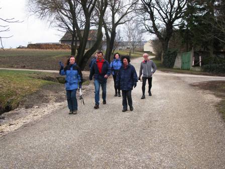 Zirberl, Ernst, Andrea, Ruth und Werner vom Marathonteam Rappottenstein folgen