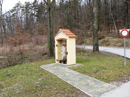 Schnes Marterl am der Strae nach Leobendorf