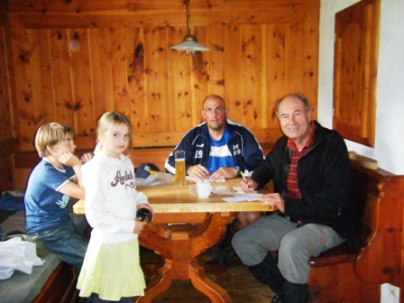 Thomas Steinacher und Hans Lebsinger auf der Steinitzenalm