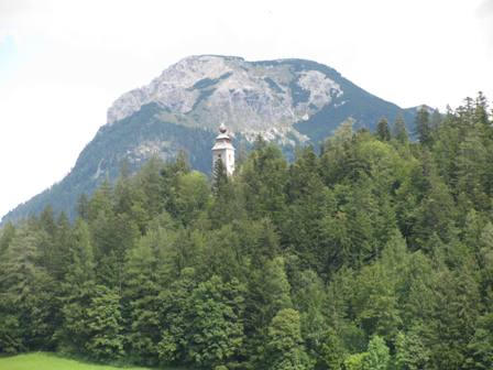 Fernblick zur Kirche von Obersdorf