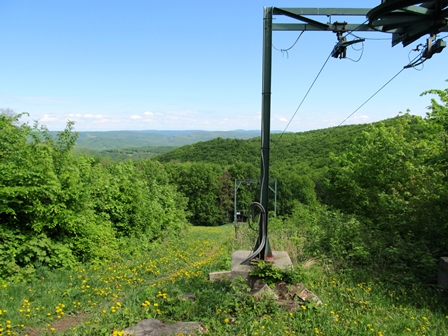 Blick ber den Wienerwald von der 'Bergstation' beim Schilift