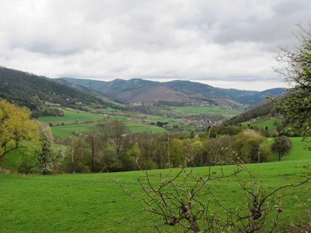 Blick ins Tal Richtung Burg Ranna und den 'Ranna'-Ortschaften