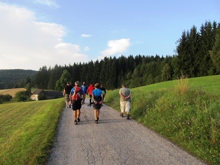 Die Ausblicke bers Waldviertel werden genossen