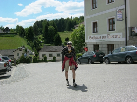 ...erreicht Franz Kicler die Mittagsrast in Schnbach