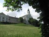 Stift und Wallfahrtskirche Maria Jeutendorf